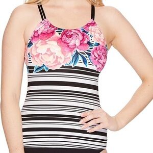 Jantzen tankini swim suit top with scoop neck & H back straps. Sz 6. M18